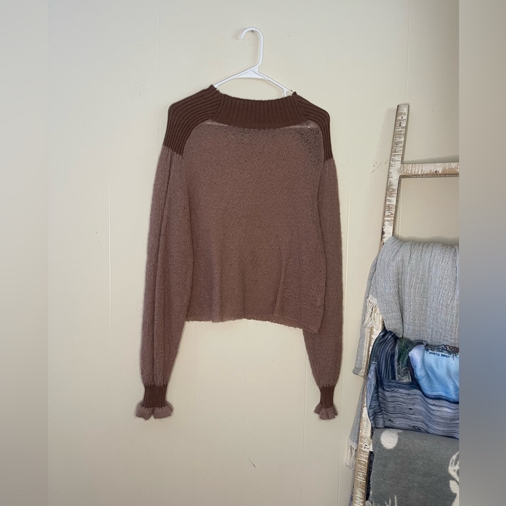 Buckle Pink and Brown Sheer Bubble Sleeve Turtleneck - Size M, Gently Worn